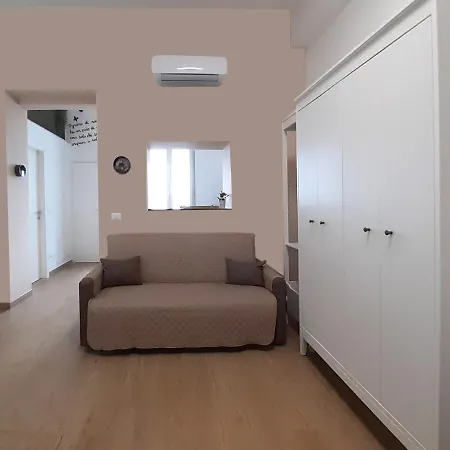 Regina Anna アパート *